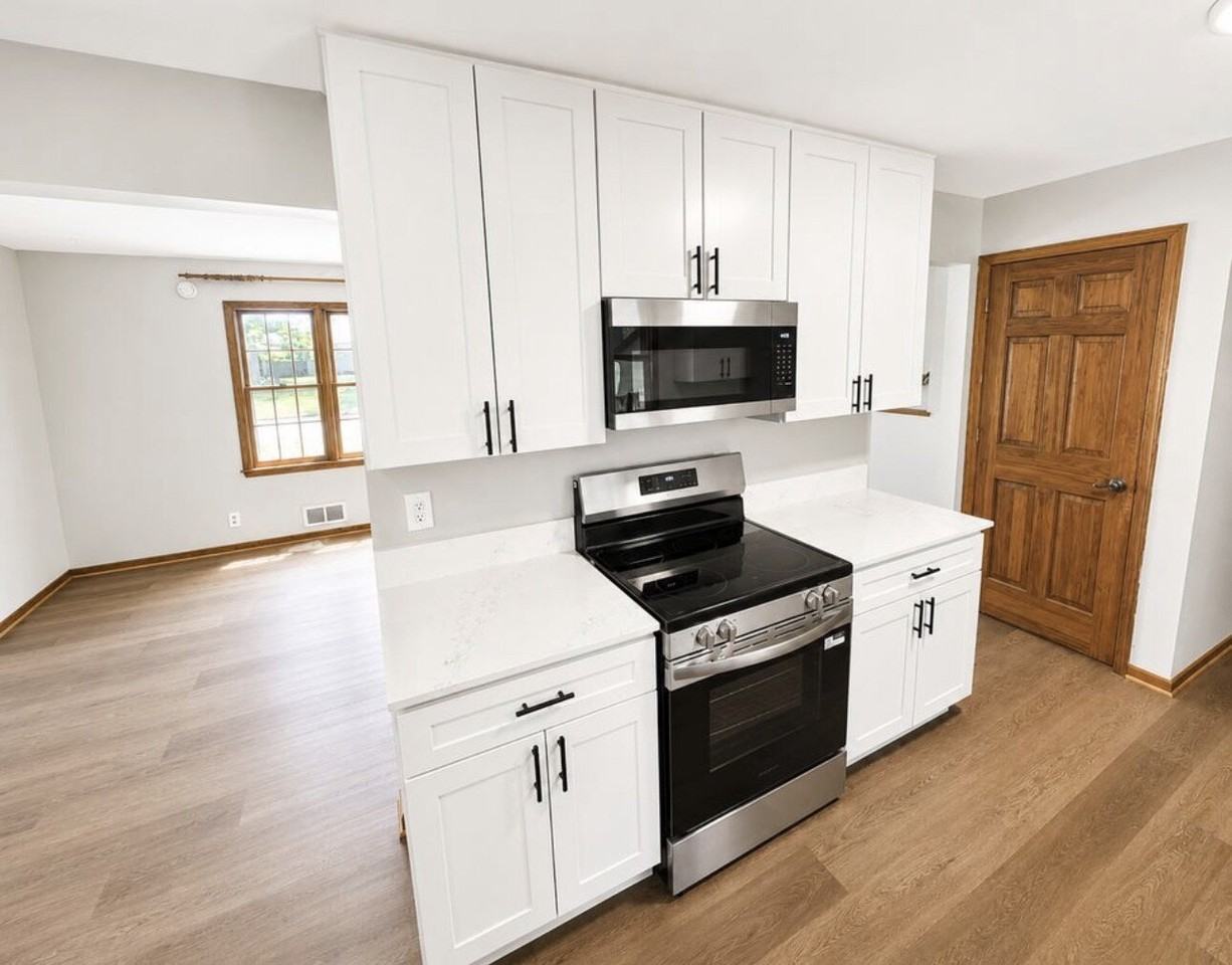 337 104th Ln Ne - Photo 6 of 25