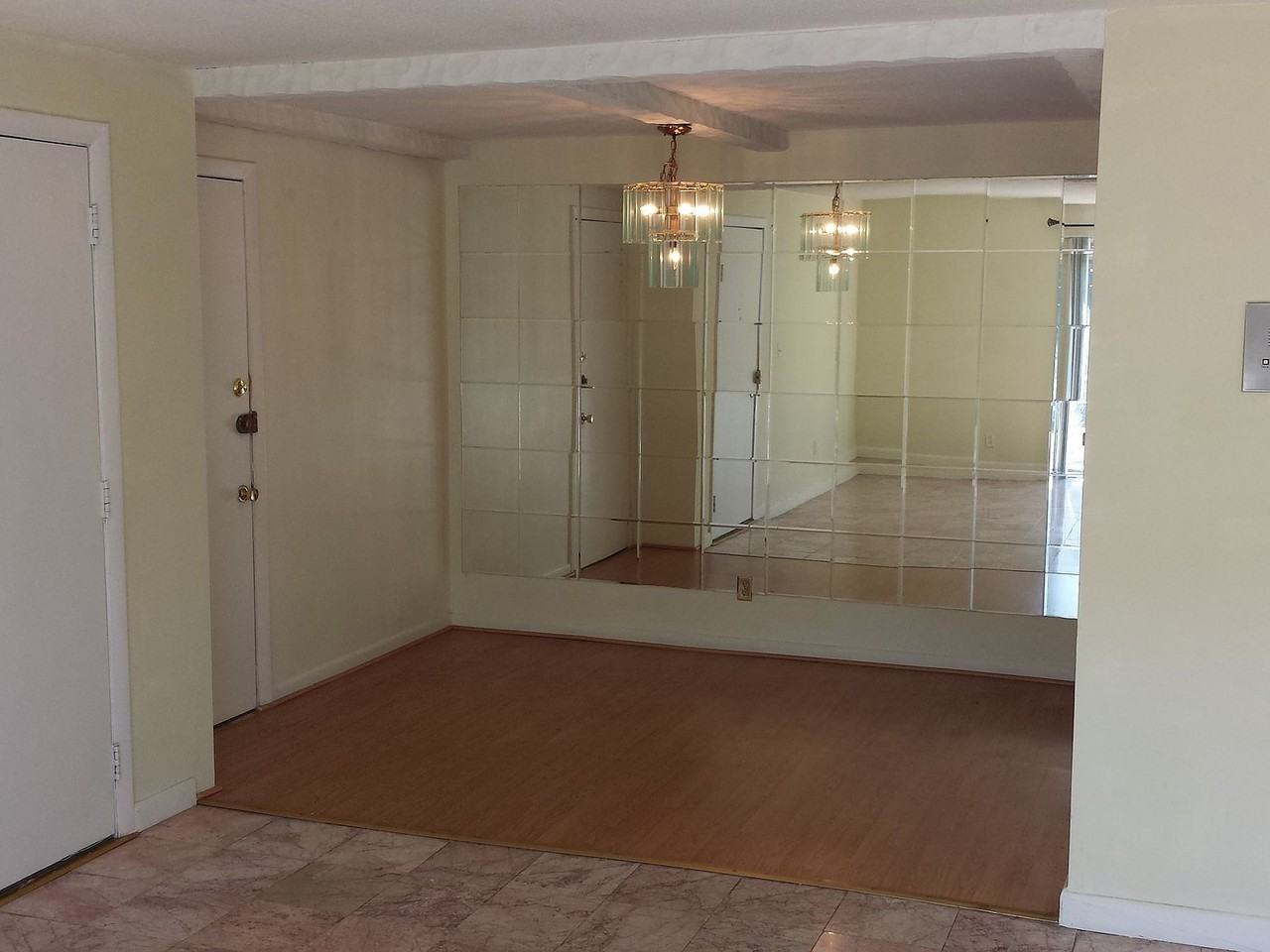 101 Oak Ln