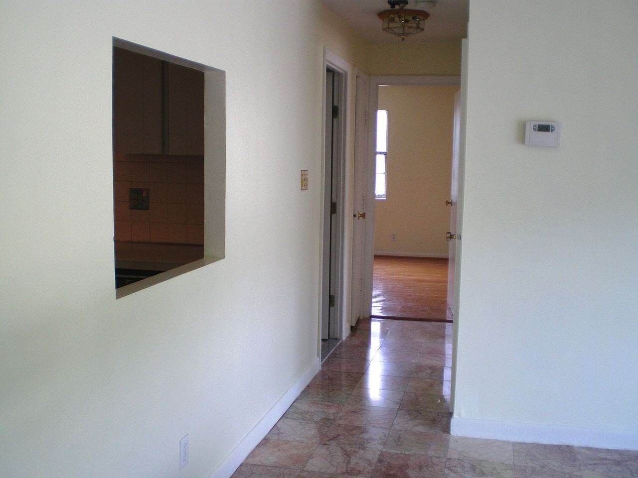 101 Oak Ln - Photo 5 of 17