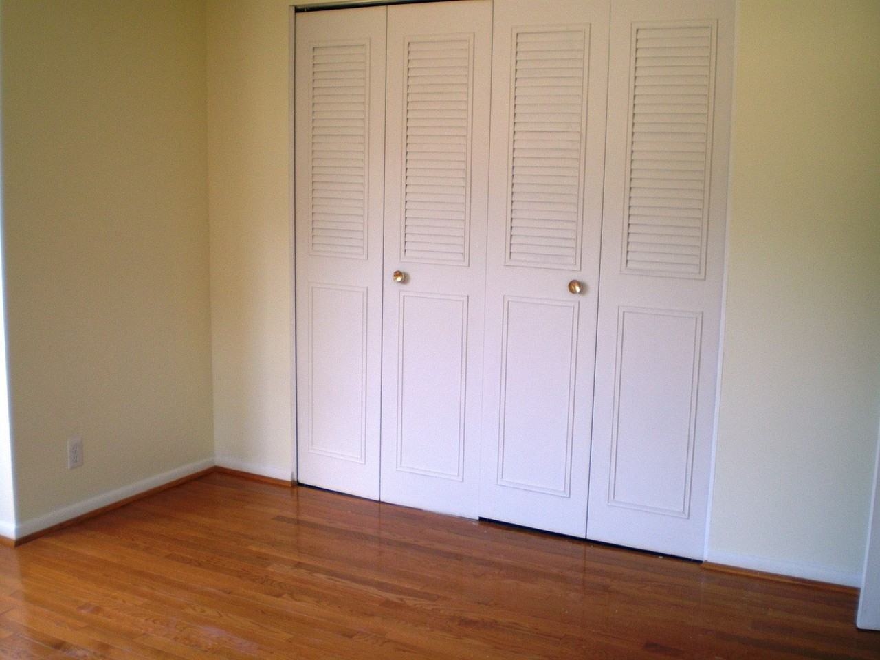 101 Oak Ln - Photo 6 of 17