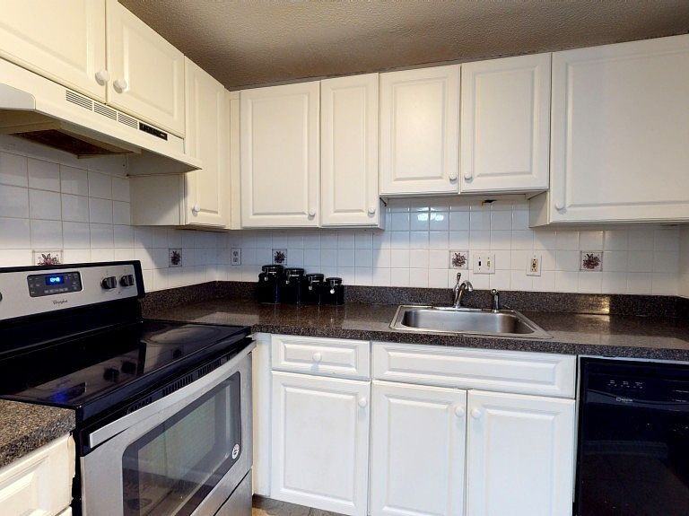 25 Longworth Ave - Photo 2 of 11