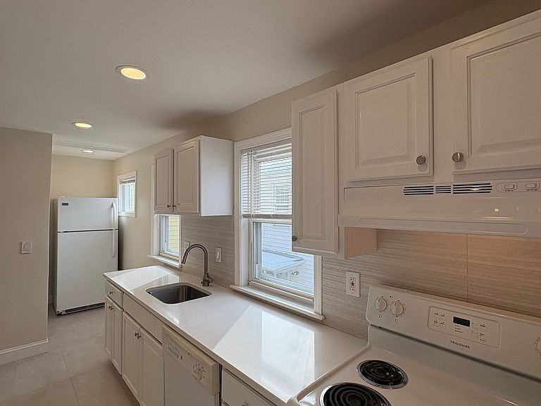 7 Smith St - Photo 7 of 15
