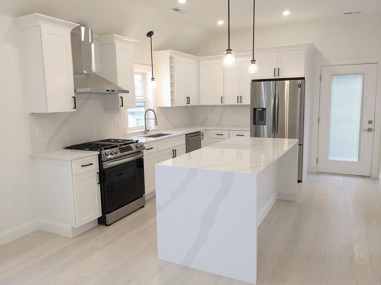 53 Bryant St - Photo 2 of 13