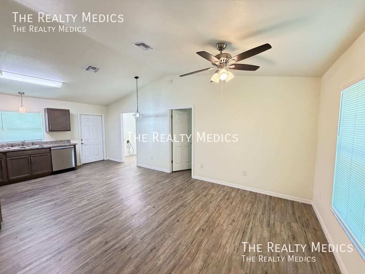 5648 Nw 3rd St - Photo 5 of 19
