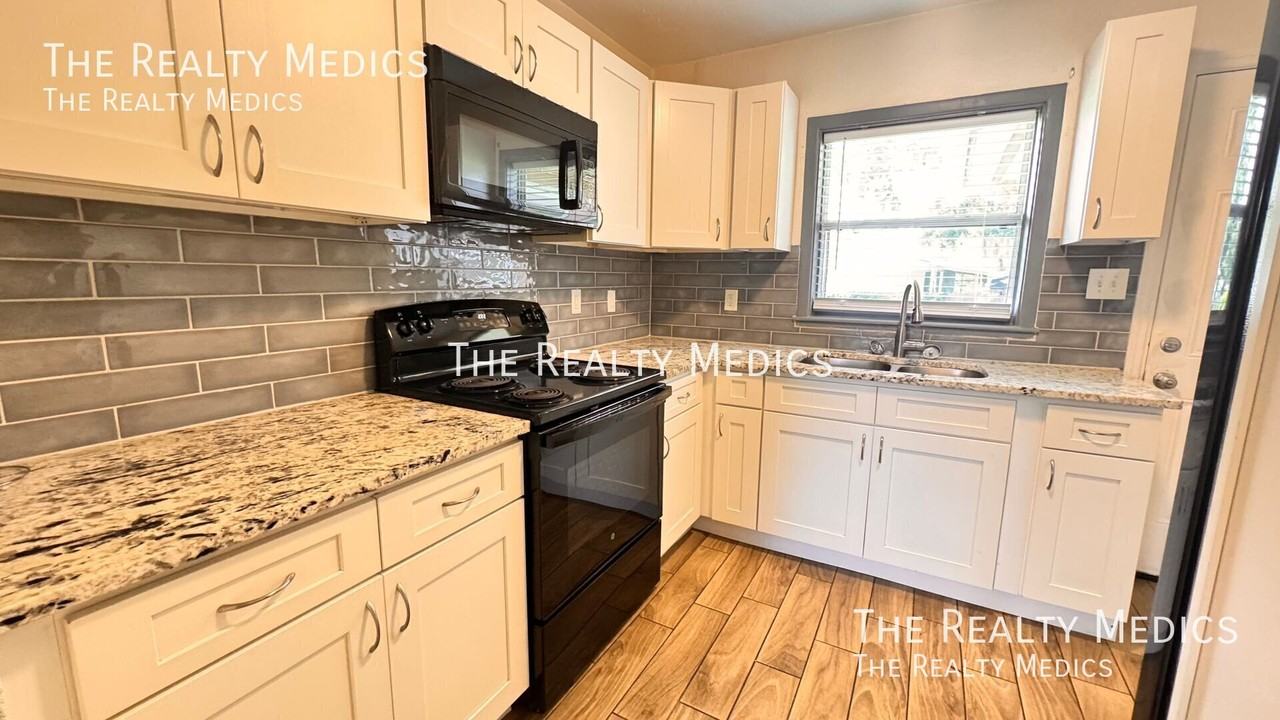 5122 Old Cheney Hwy - Photo 4 of 26