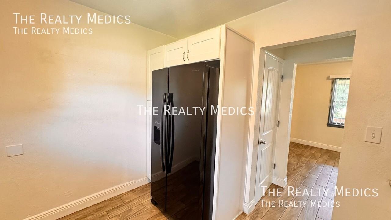 5122 Old Cheney Hwy - Photo 6 of 26