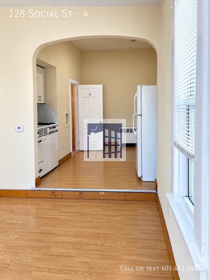 128 Social St #4 - Photo 3 of 8