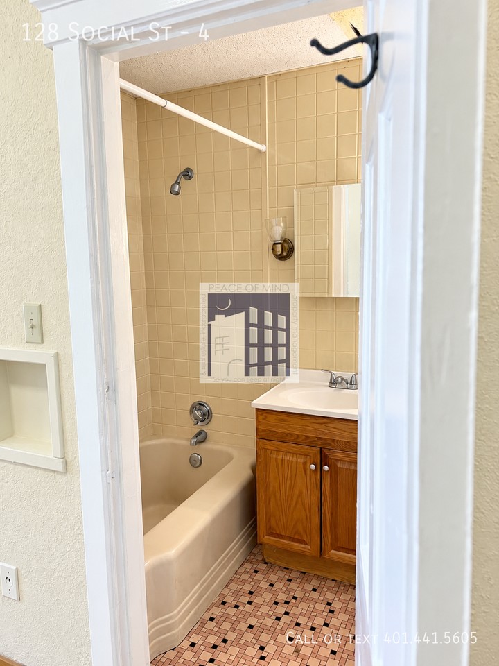 128 Social St #4 - Photo 7 of 8