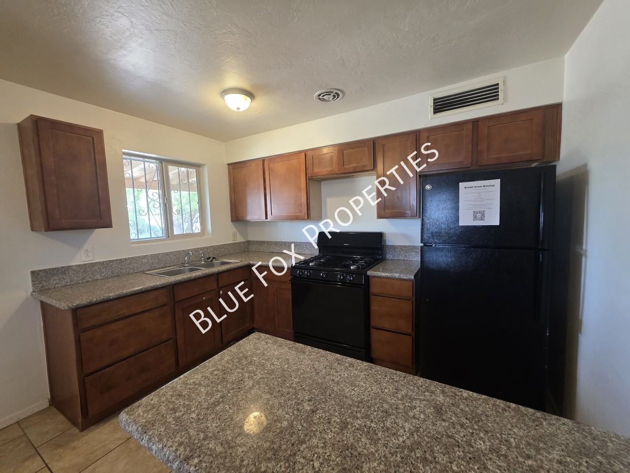 3807 E Dover Stra - Photo 2 of 22