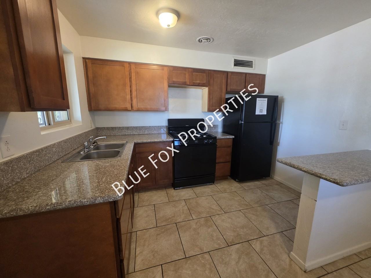 3807 E Dover Stra - Photo 6 of 22