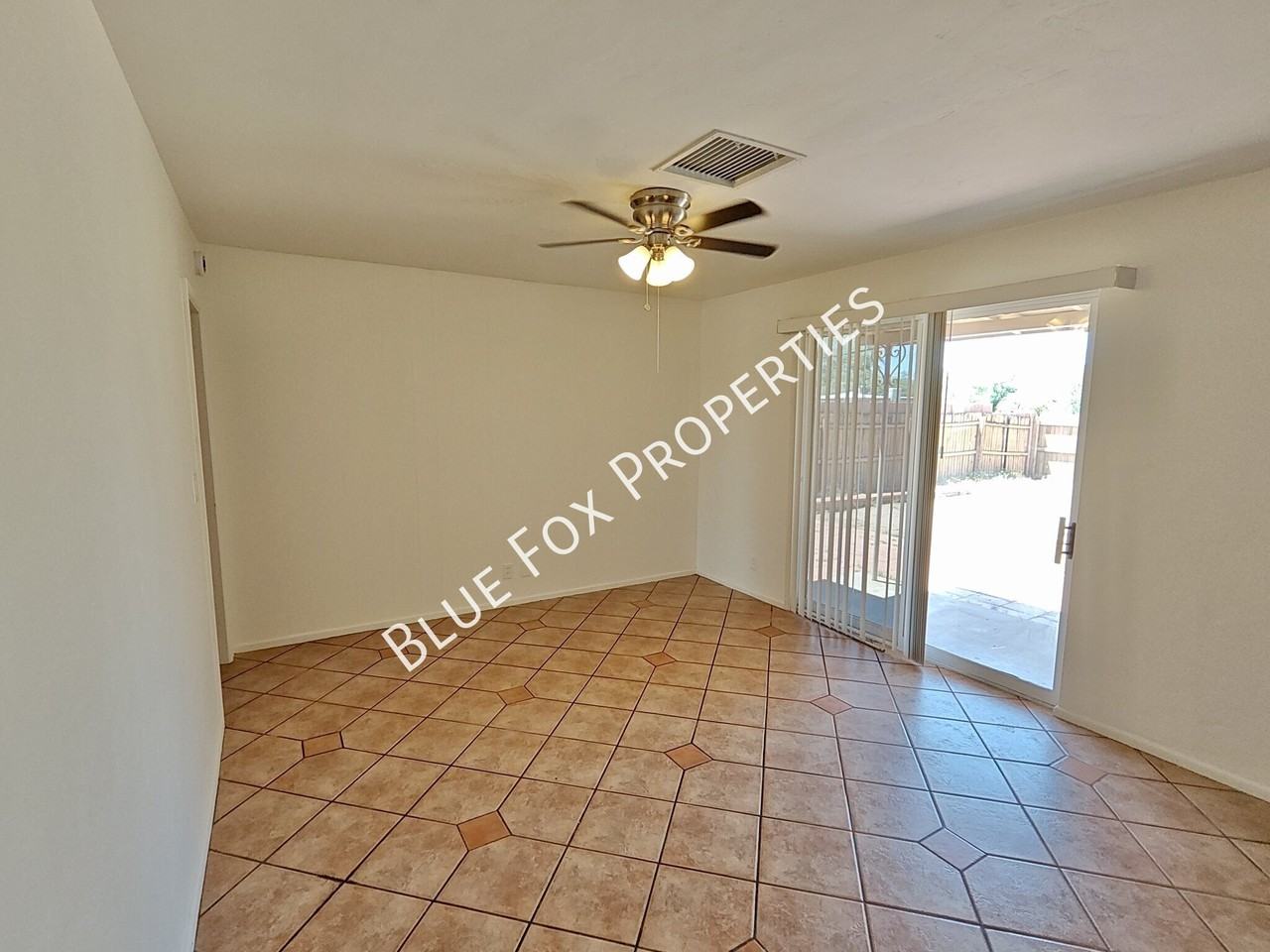 3857 E Edison Pl - Photo 6 of 30