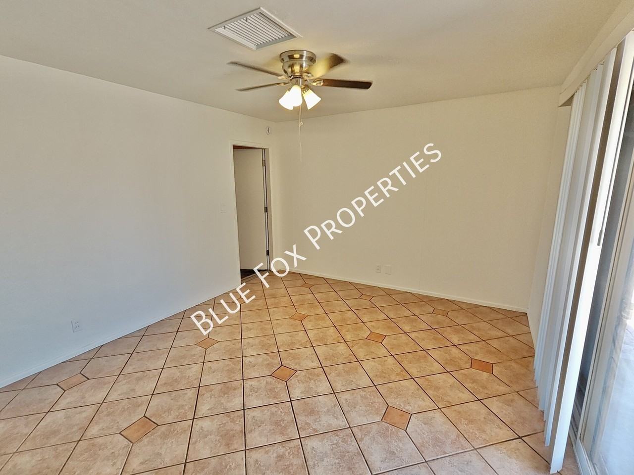 3857 E Edison Pl - Photo 7 of 30