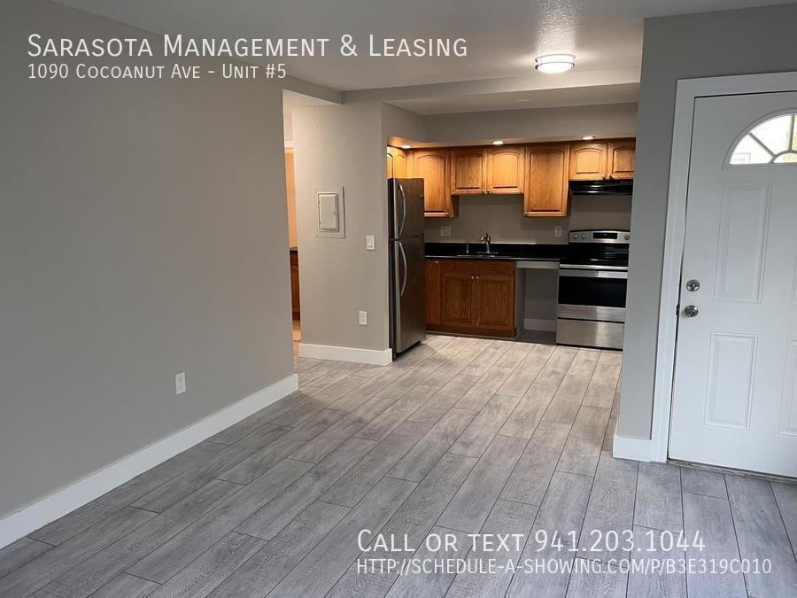 1090 Cocoanut Ave #5 - Photo 5 of 10