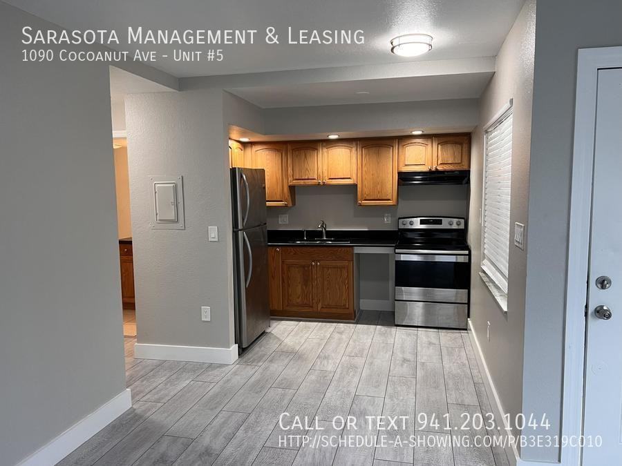 1090 Cocoanut Ave #5 - Photo 6 of 10