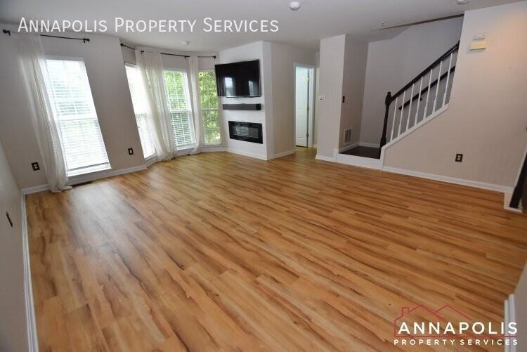 656 Howards Loop - Photo 7 of 27
