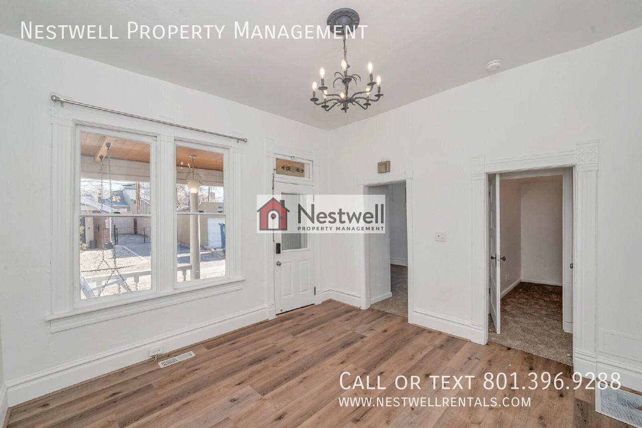 660 S Iverson St - Photo 5 of 19