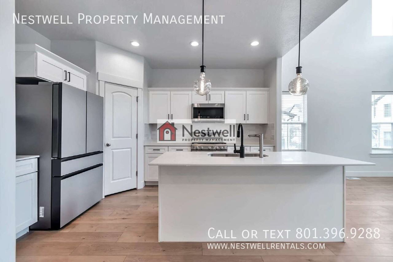 2038 N 4010 W - Photo 6 of 31