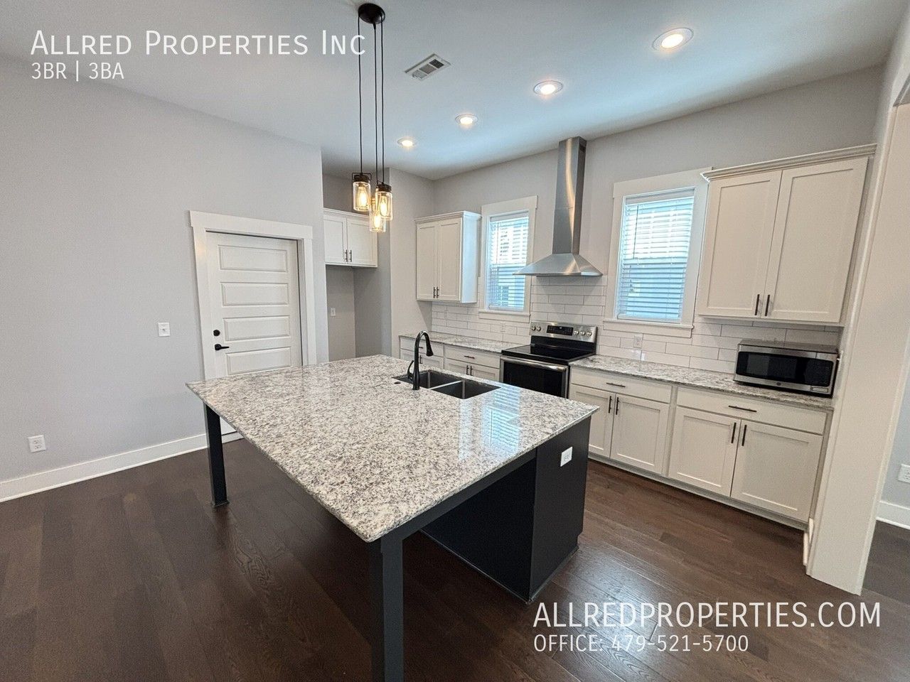 942 S College Ave - Photo 6 of 15