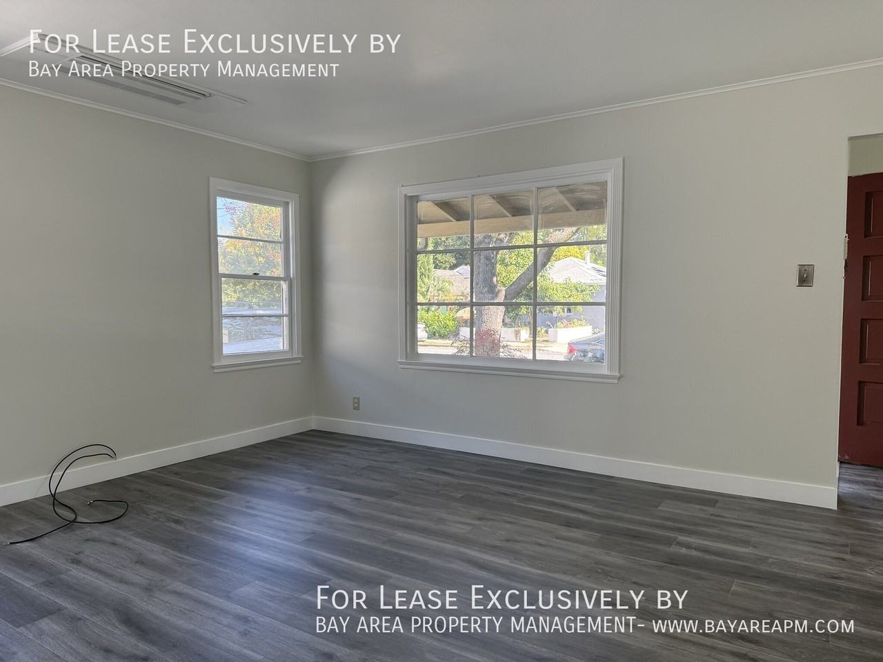 1686 Hampton Ave - Photo 2 of 9