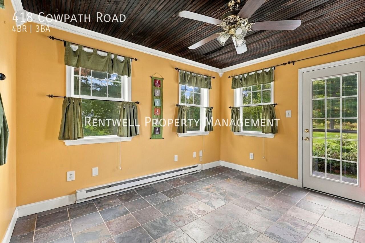418 Cowpath Rd - Photo 6 of 27