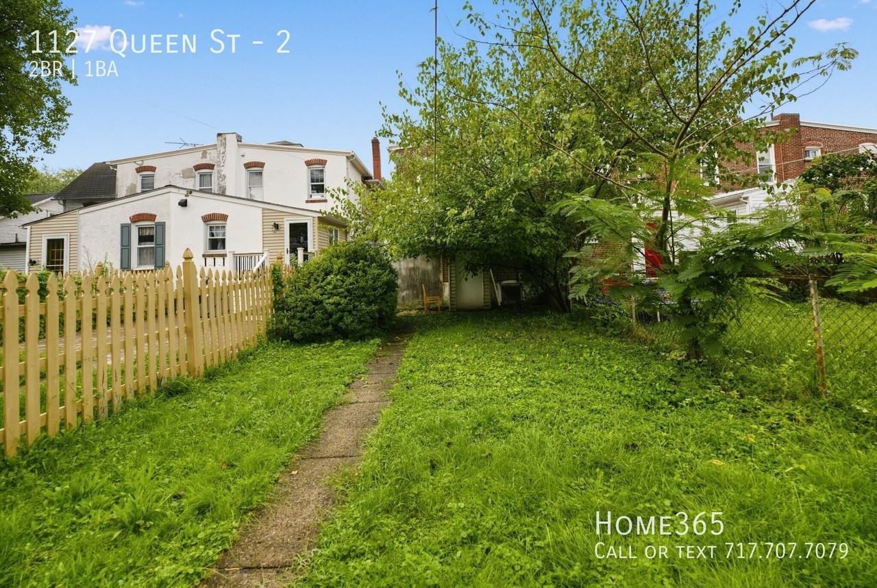 1127 Queen St #2 - Photo 3 of 28