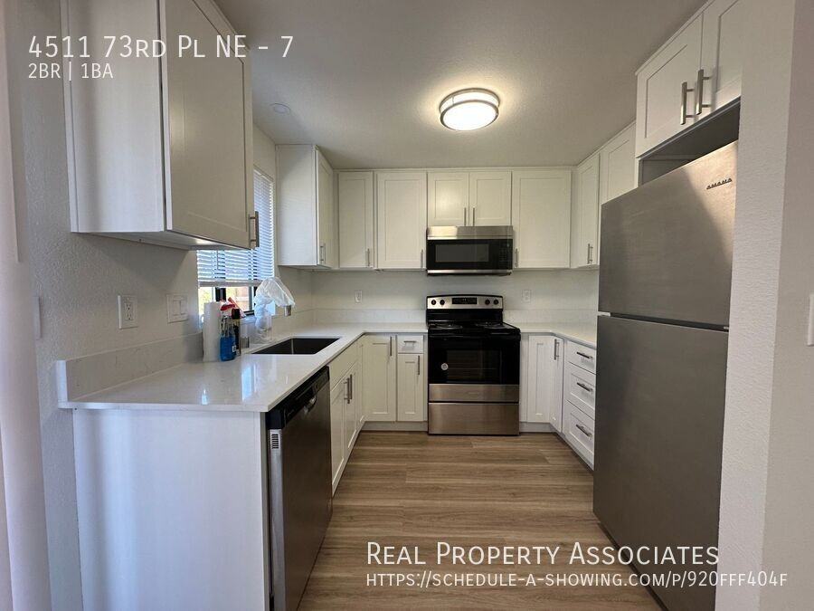 4511 73rd Pl Ne #7 - Photo 4 of 13