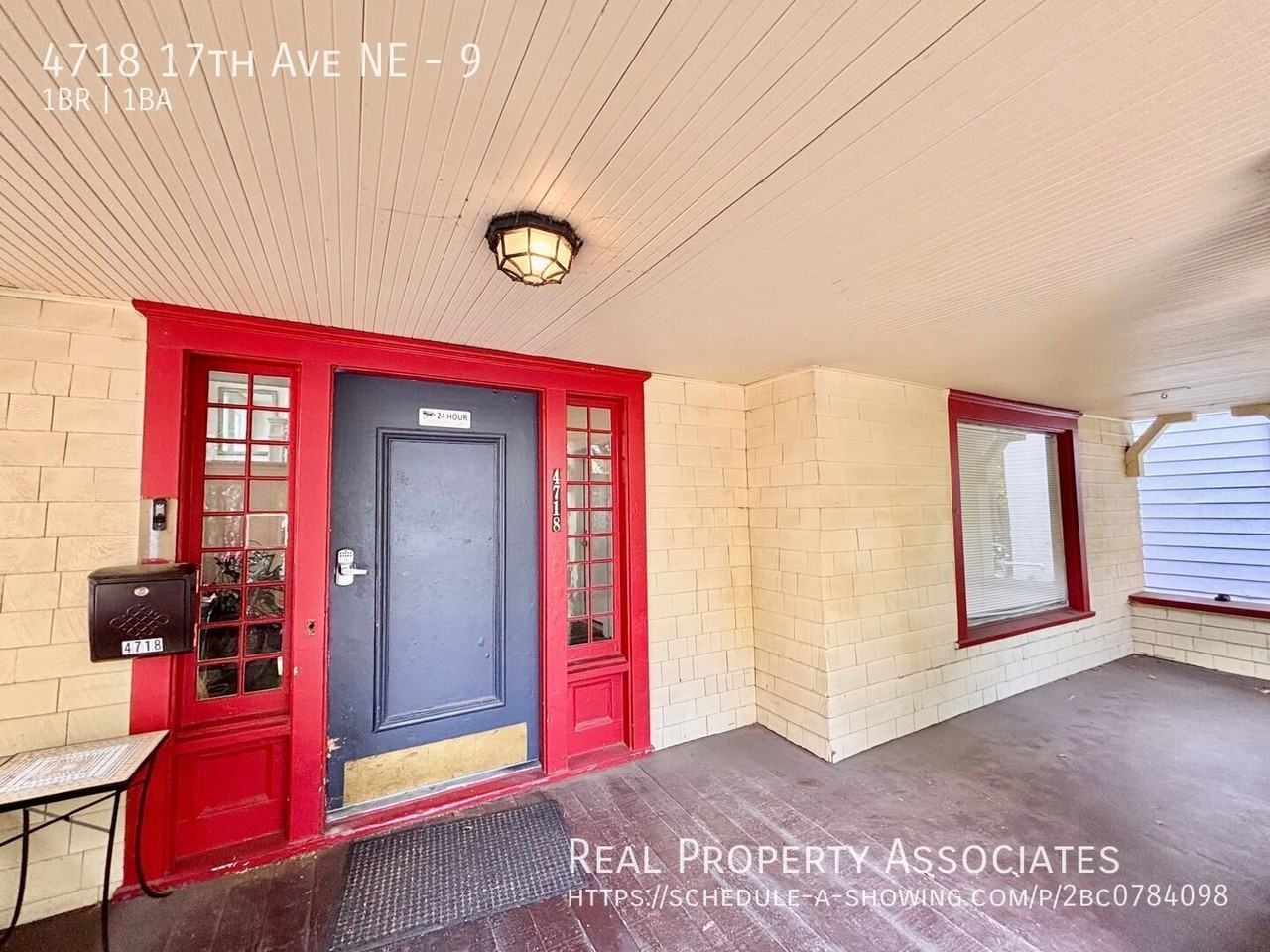 4718 17th Ave Ne #9 - Photo 2 of 10