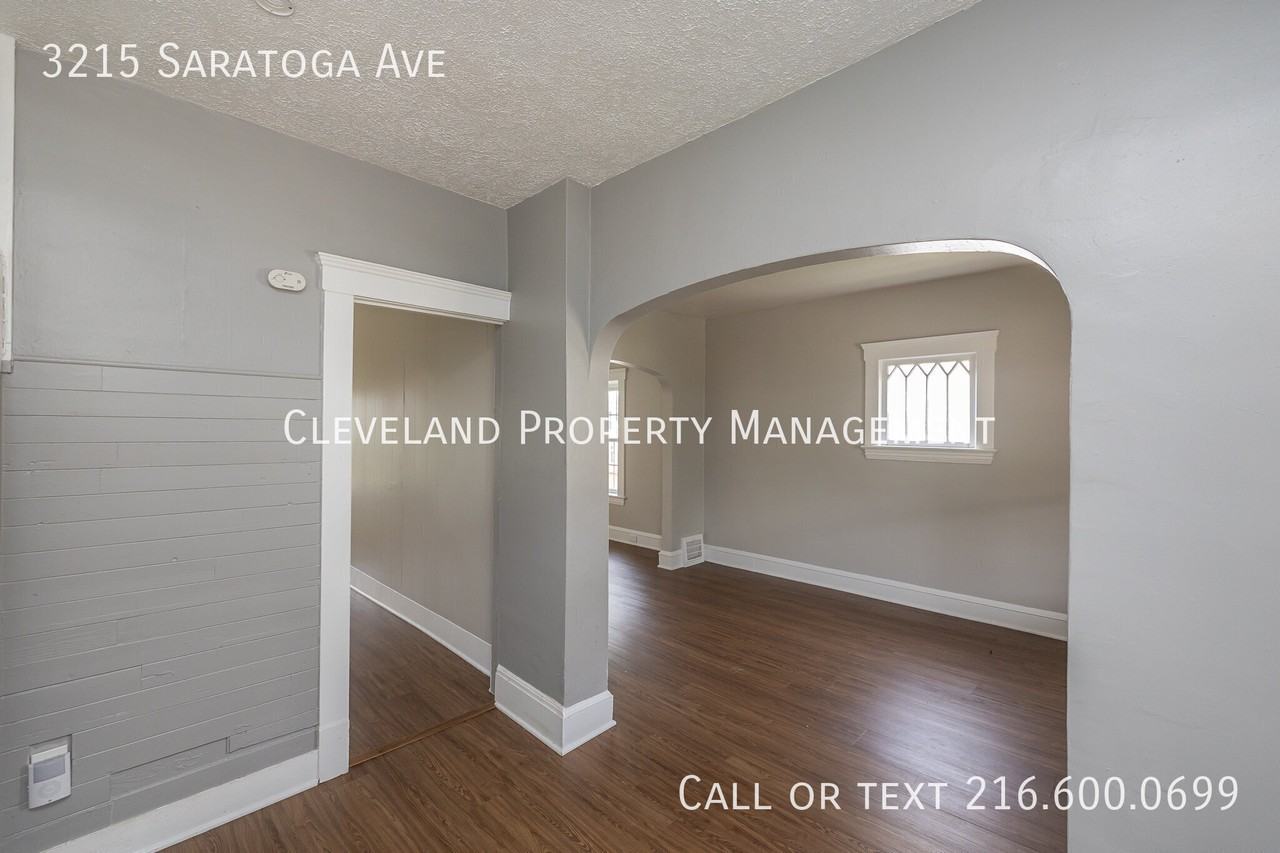 3215 Saratoga Ave - Photo 4 of 18