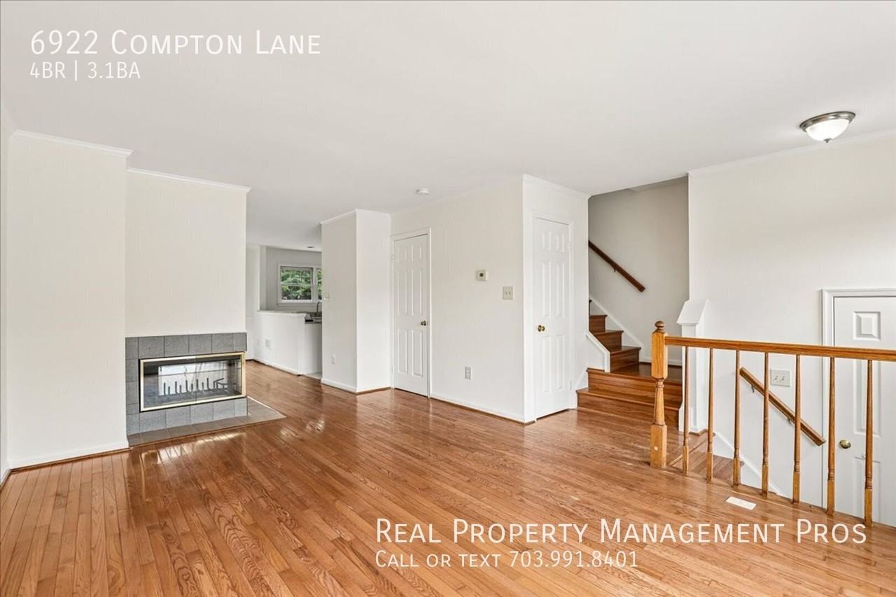 6922 Compton Ln - Photo 6 of 32