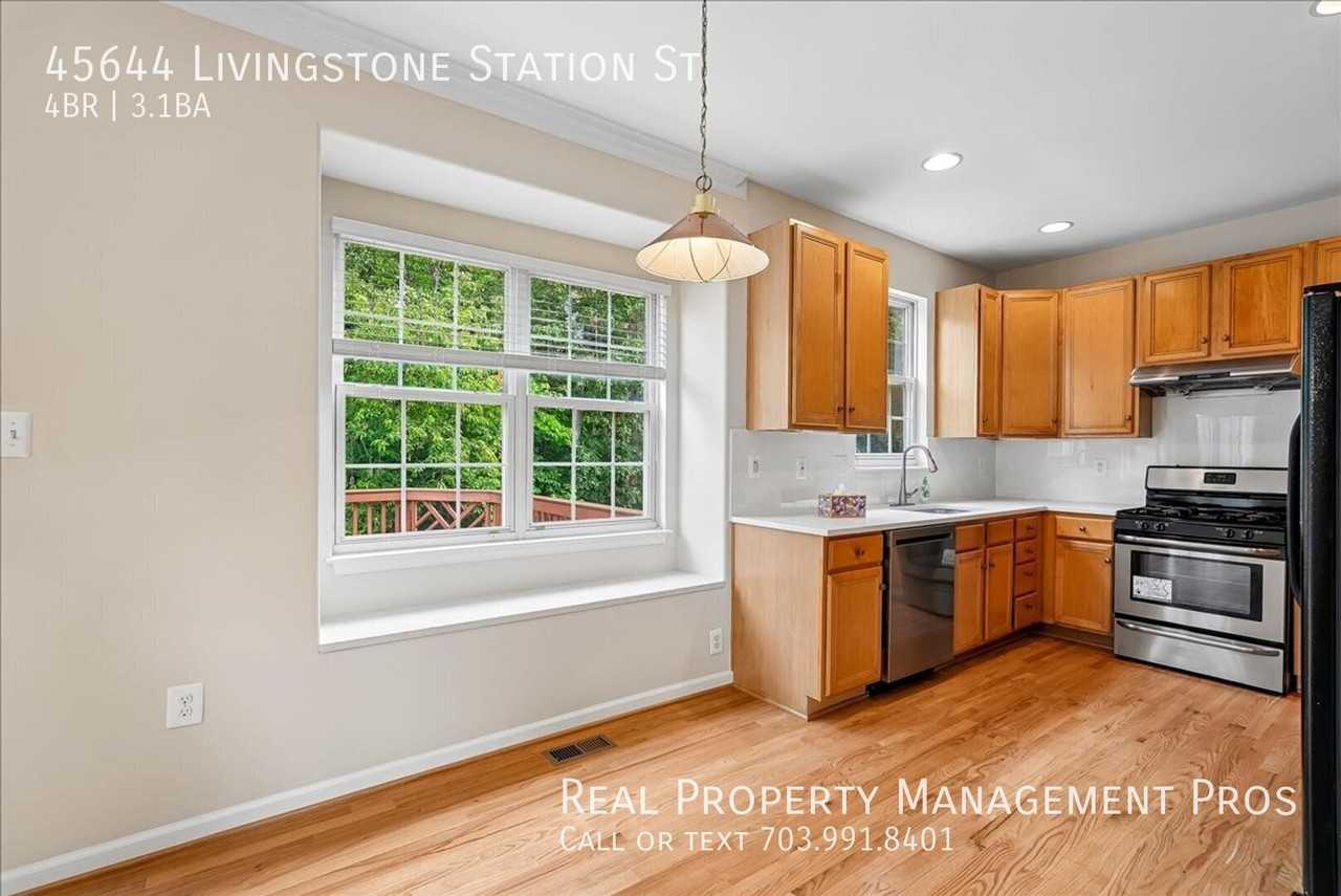45644 Livingstone Station St - Photo 7 of 30