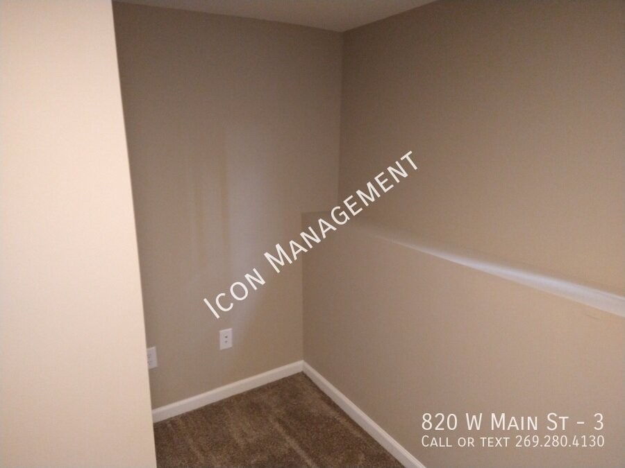 820 W Main St #3 - Photo 6 of 12