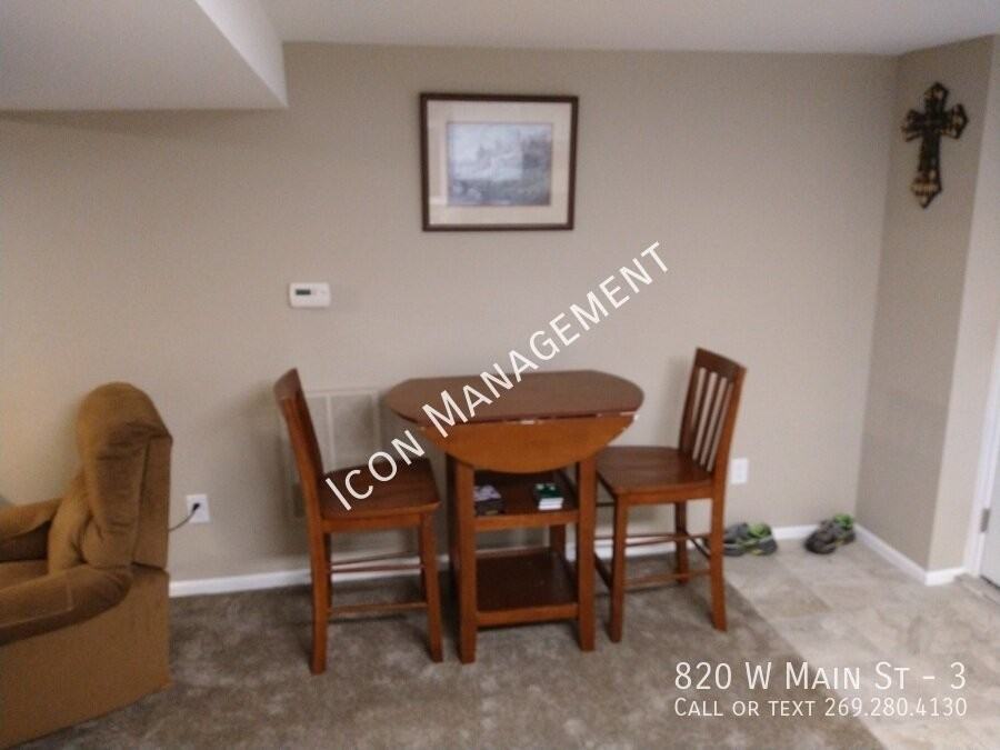 820 W Main St #3 - Photo 7 of 12