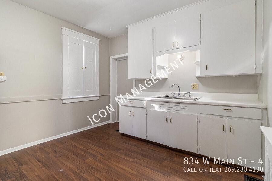 834 W Main St #4 - Photo 6 of 16