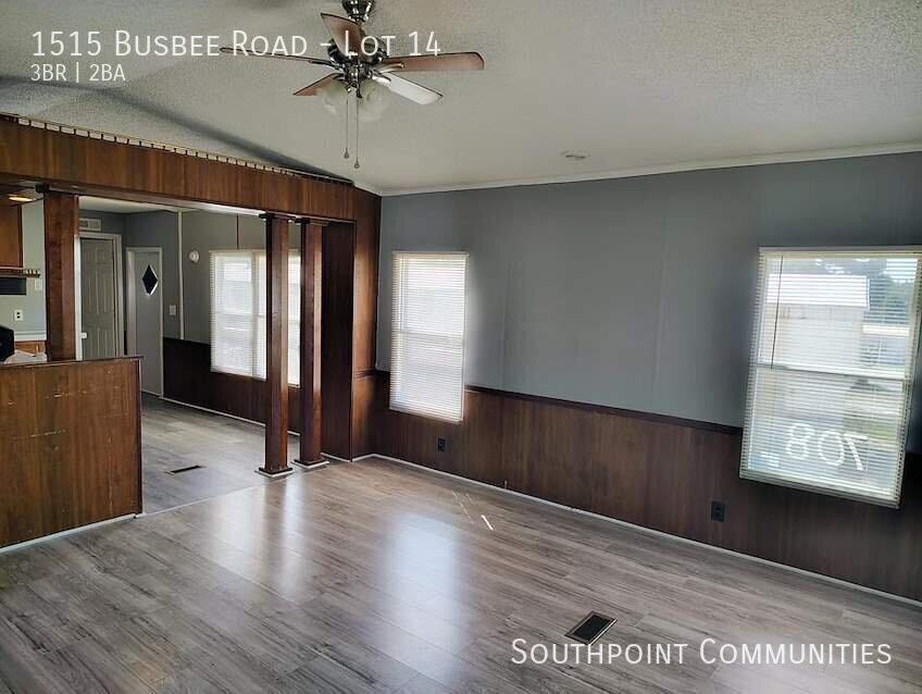1515 Busbee Rd - Photo 3 of 13