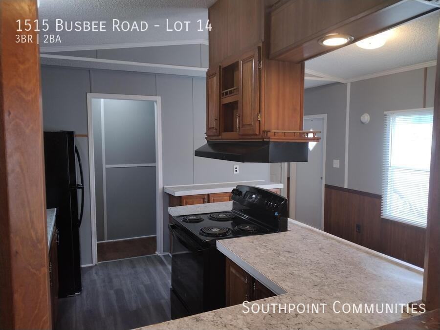 1515 Busbee Rd - Photo 5 of 13
