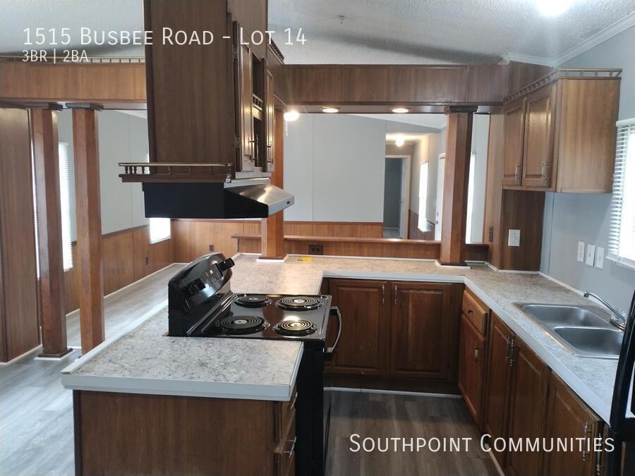 1515 Busbee Rd - Photo 6 of 13