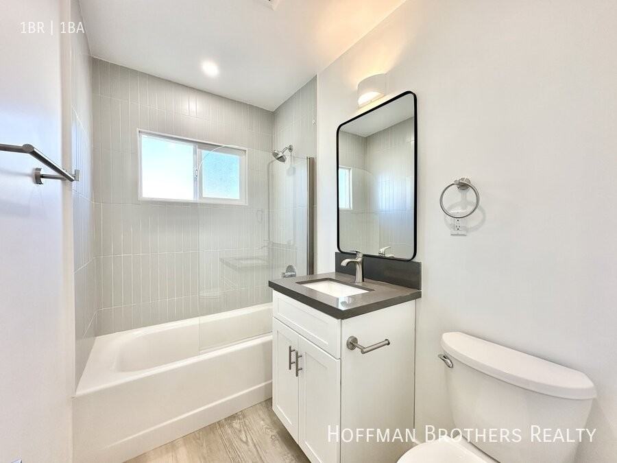 2431 W Avenue 33 #1-2 - Photo 6 of 13