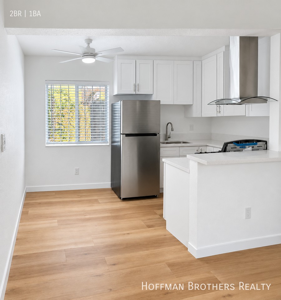 610 E Hyde Park Blvd #6 - Photo 2 of 7