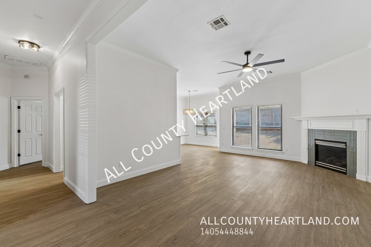2708 Nw 168th St - Photo 2 of 13