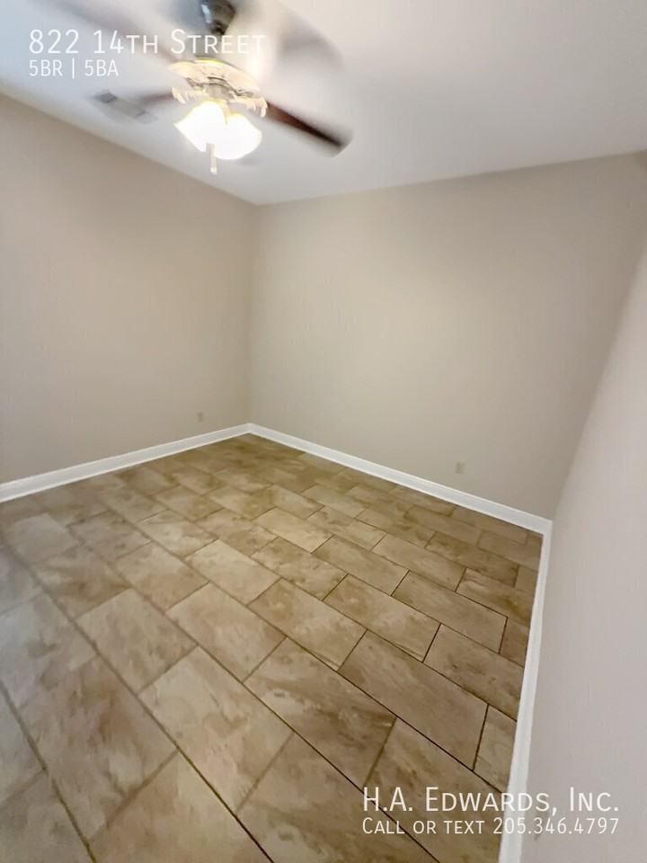 822 14th St - Photo 2 of 4