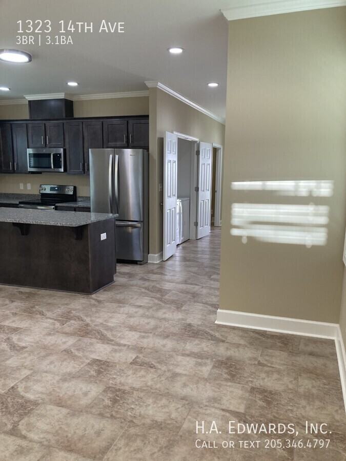 1323 14th Ave - Photo 2 of 27