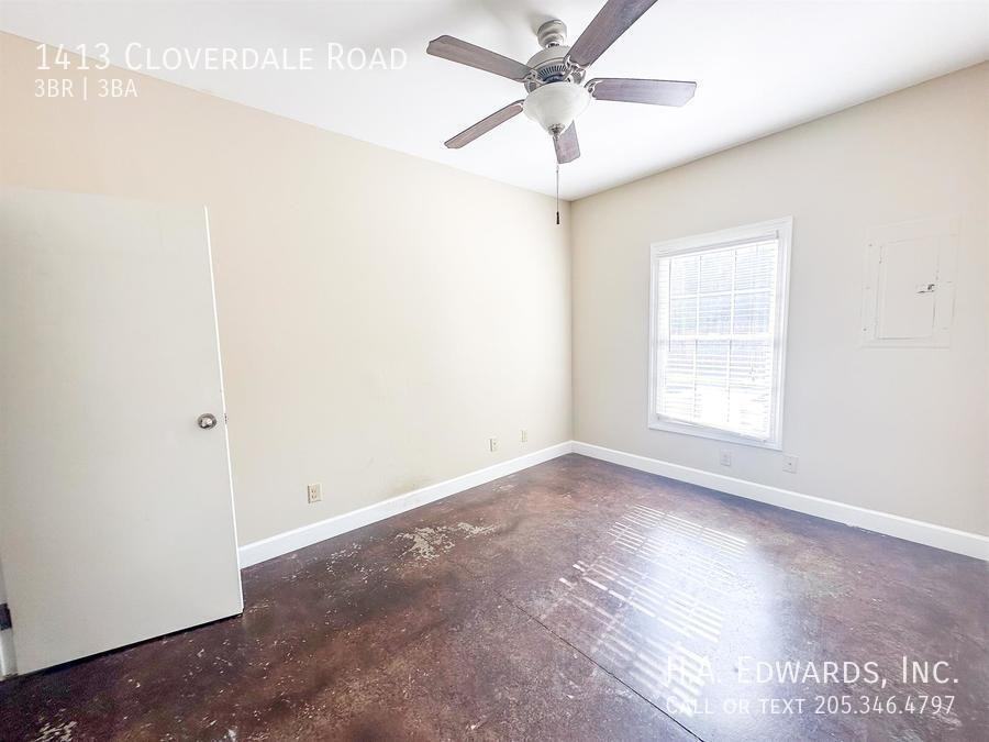 1413 Cloverdale Rd - Photo 5 of 13