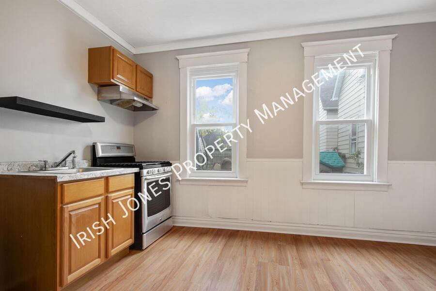 47 Fredro St #2REAR - Photo 3 of 12