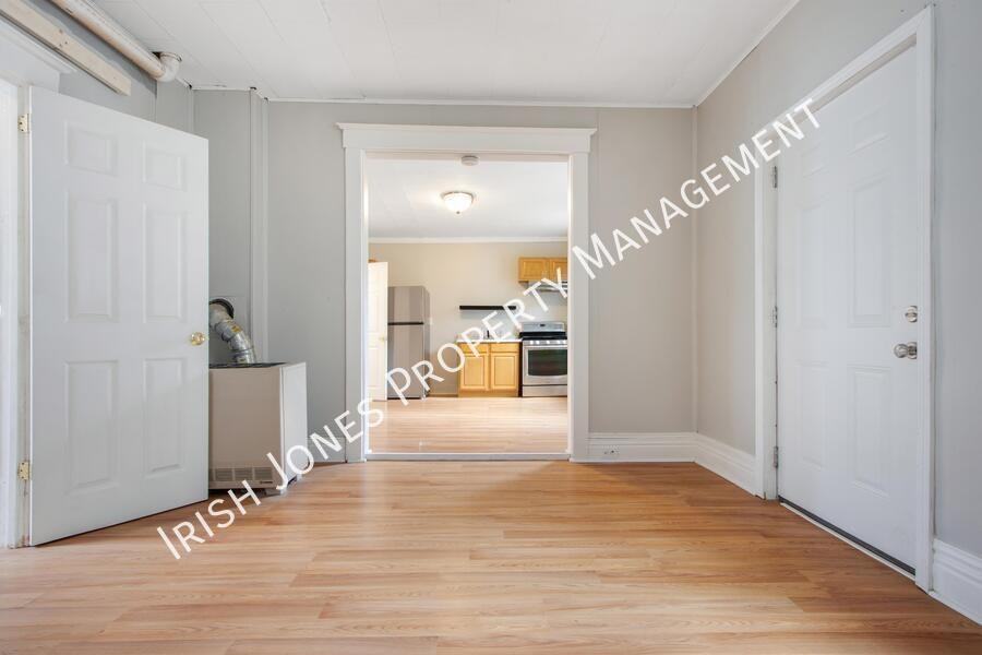 47 Fredro St #2REAR - Photo 6 of 12