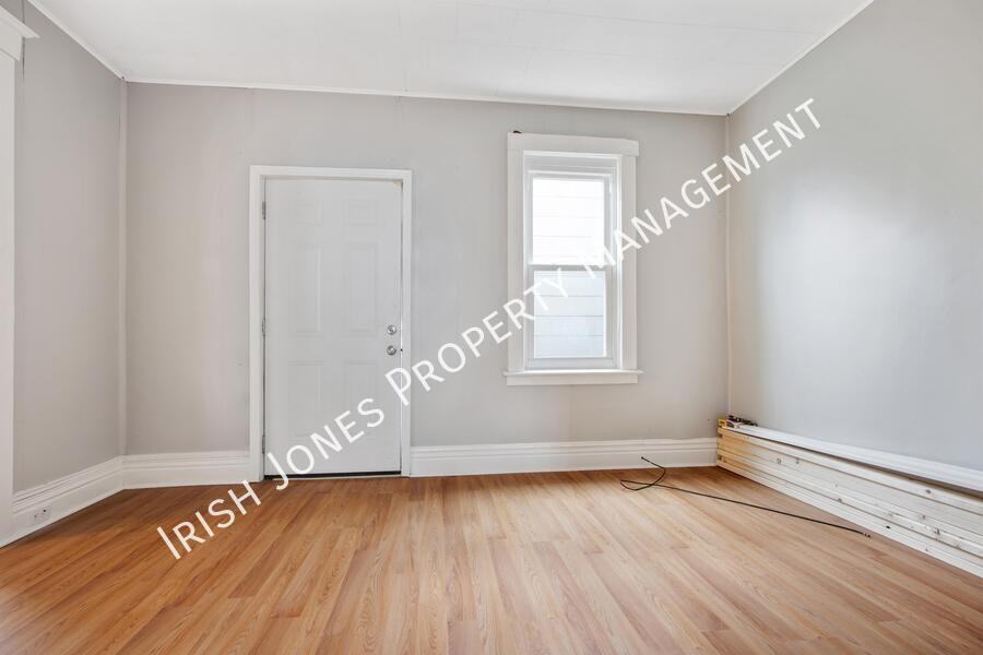 47 Fredro St #2REAR - Photo 7 of 12