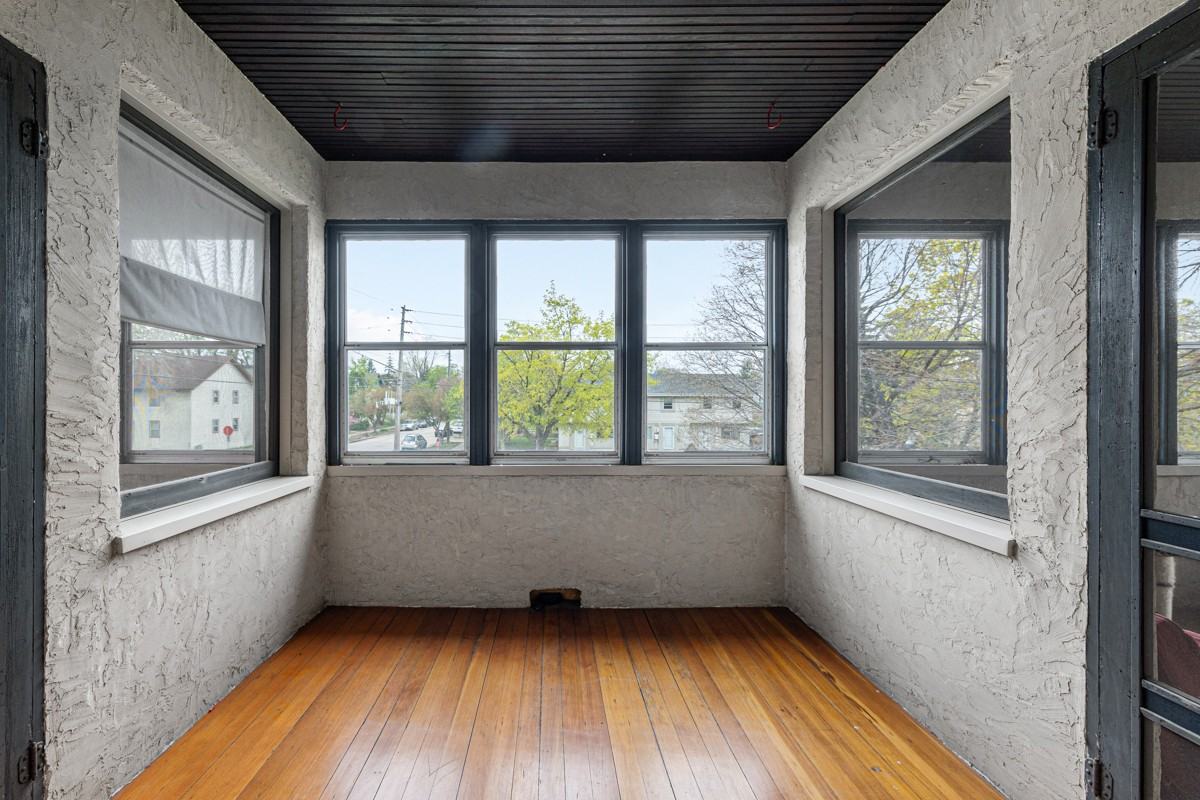 2329 27th Ave S #4 - Photo 4 of 31