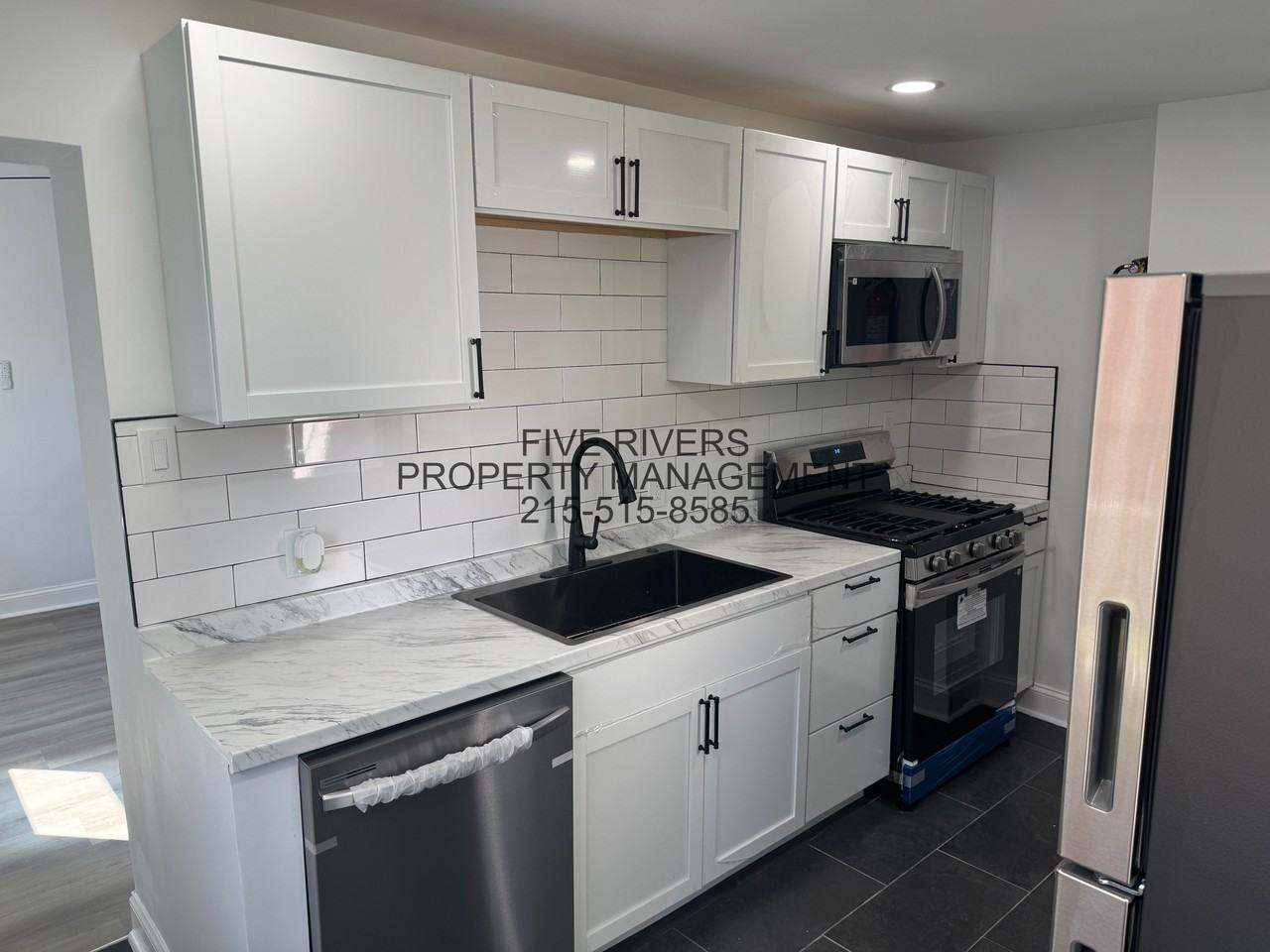 219 E Basin St #NA - Photo 2 of 23