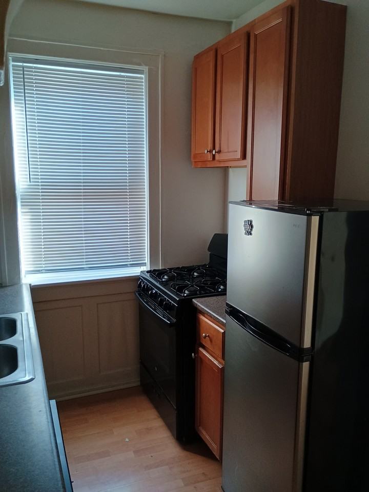 904 Eastgate Ave #2S - Photo 6 of 16