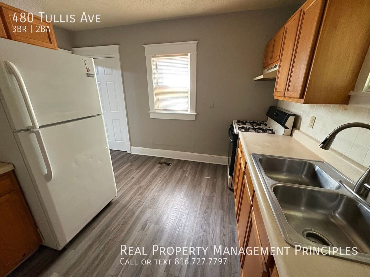 480 Tullis Ave - Photo 3 of 35