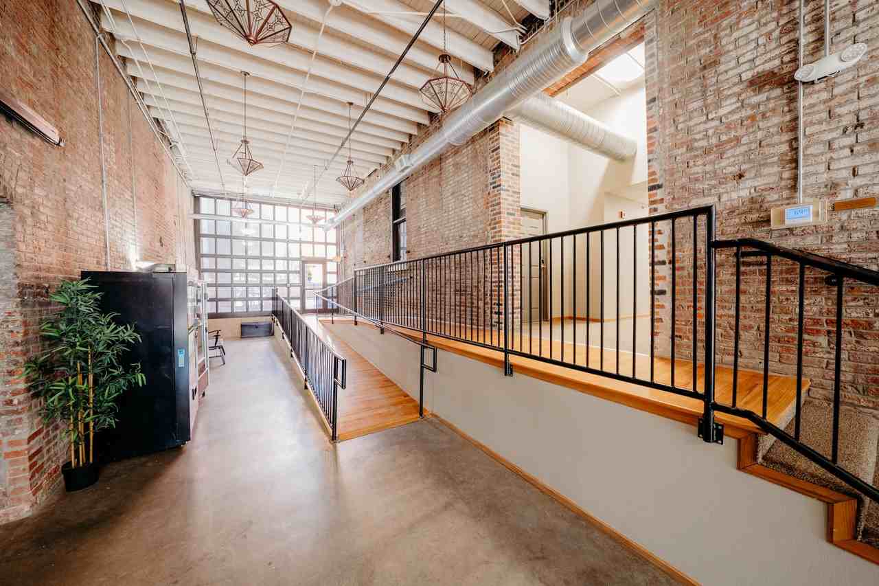 Abernathy Lofts - Photo 5 of 50